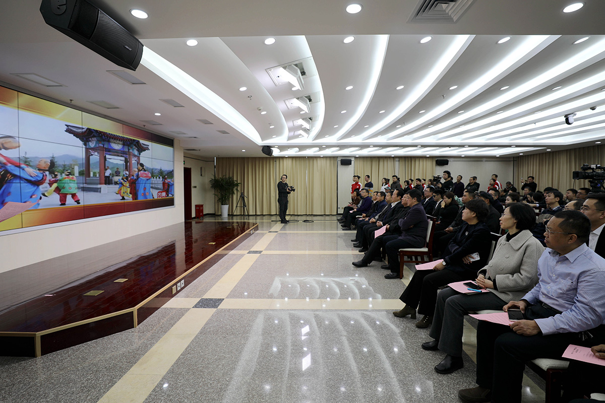 河北省”五個(gè)十“網(wǎng)絡(luò)評選活動(dòng)總結(jié)交流會現(xiàn)場.jpg
